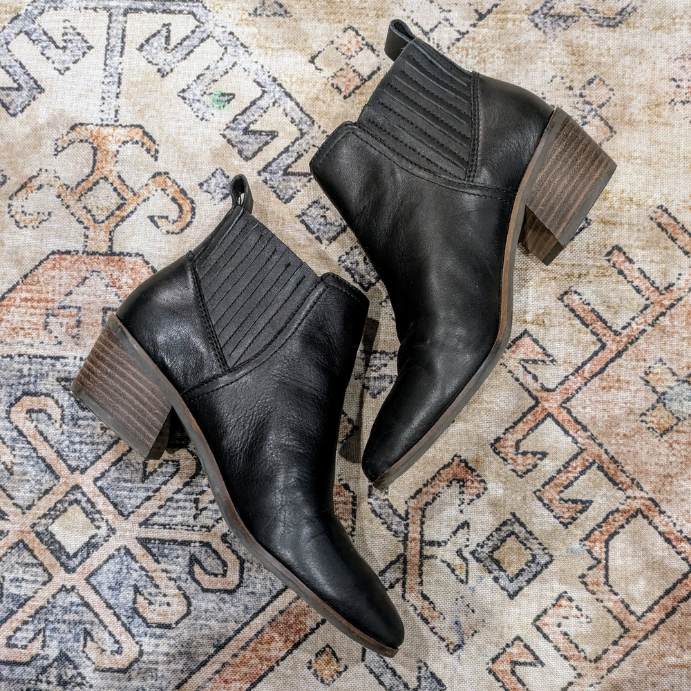 Lucky Brand Black Leather Ankle Booties